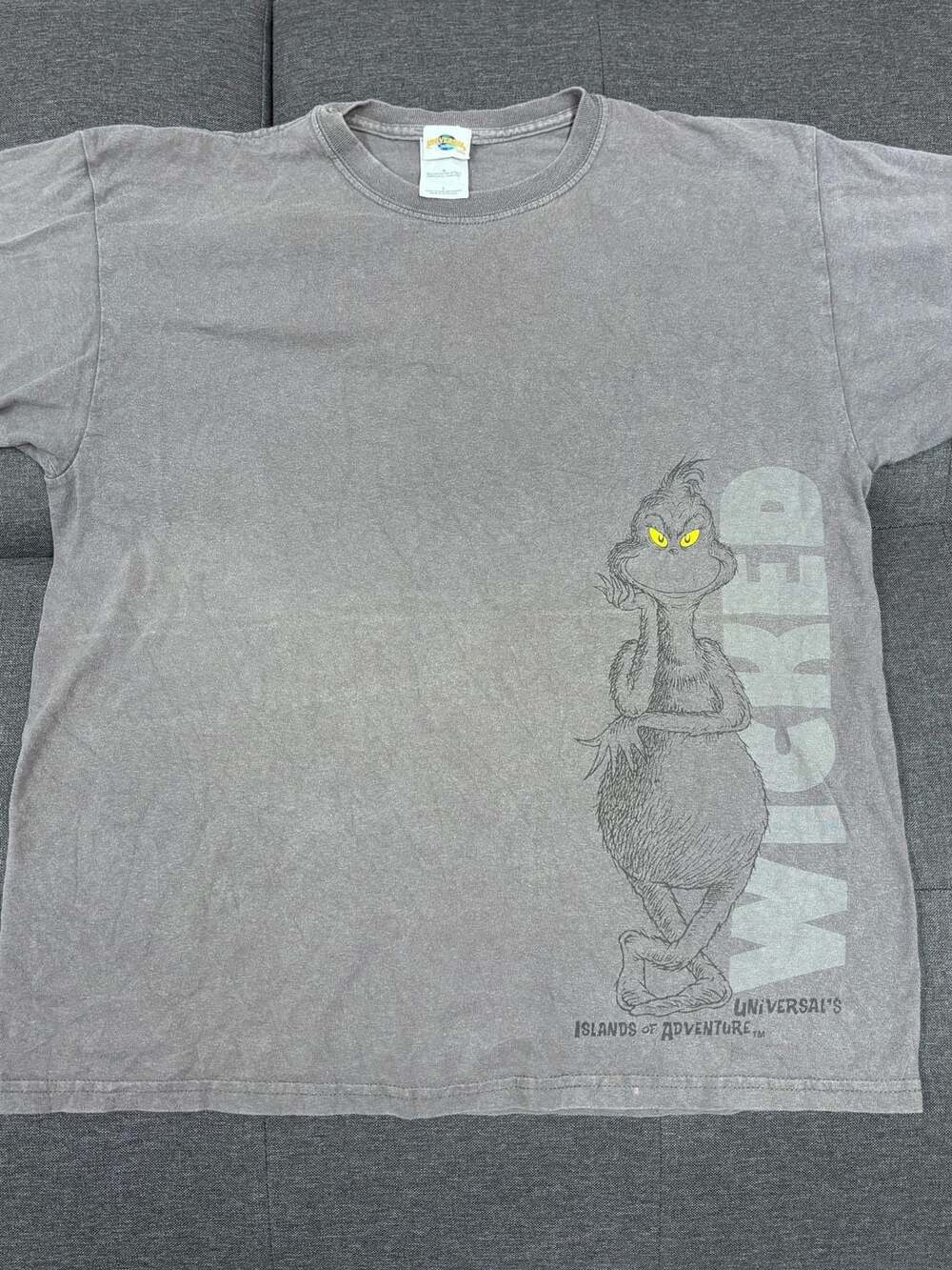 Universal Studios The Grinch T-Shirt Size L Gray Islands Of Adventure